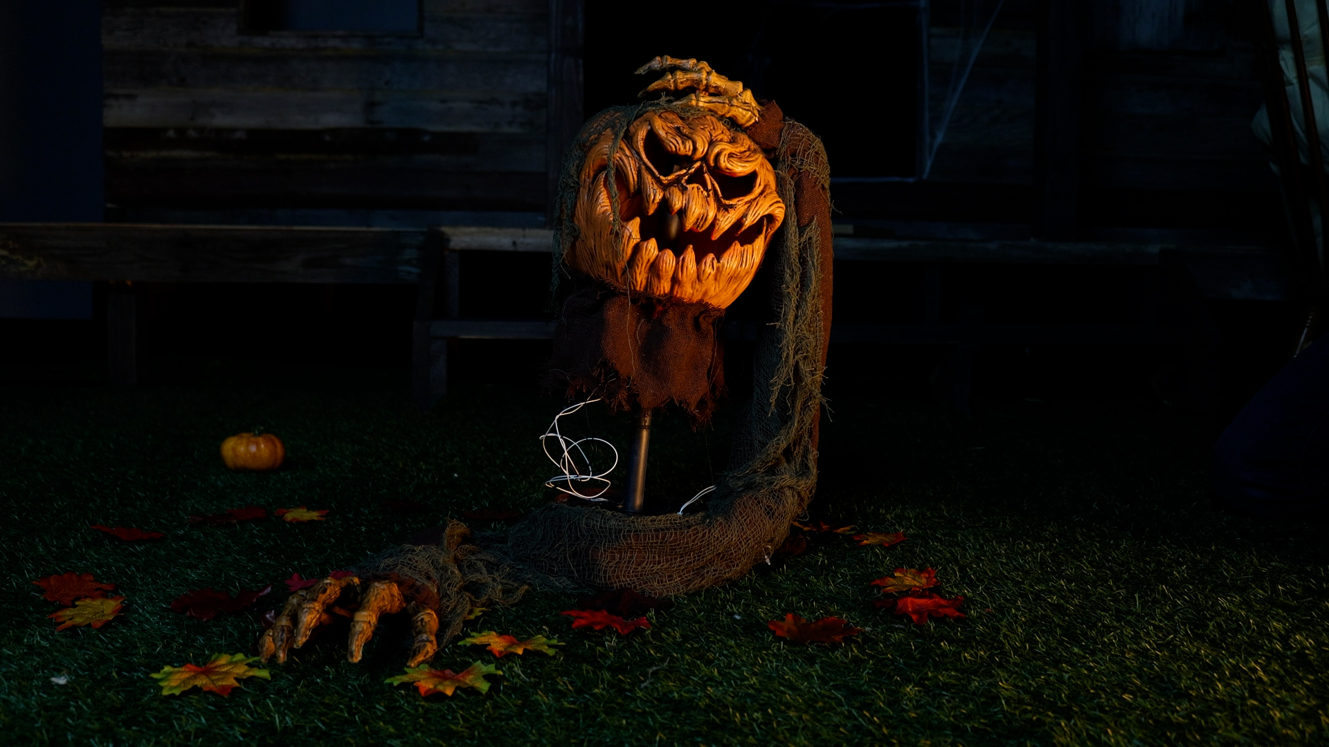 14-Inch Head Popping Pumpkin Ground Breaker Animated Decoration 3 14-Inch Head Popping Pumpkin Ground Breaker Animated Decoration