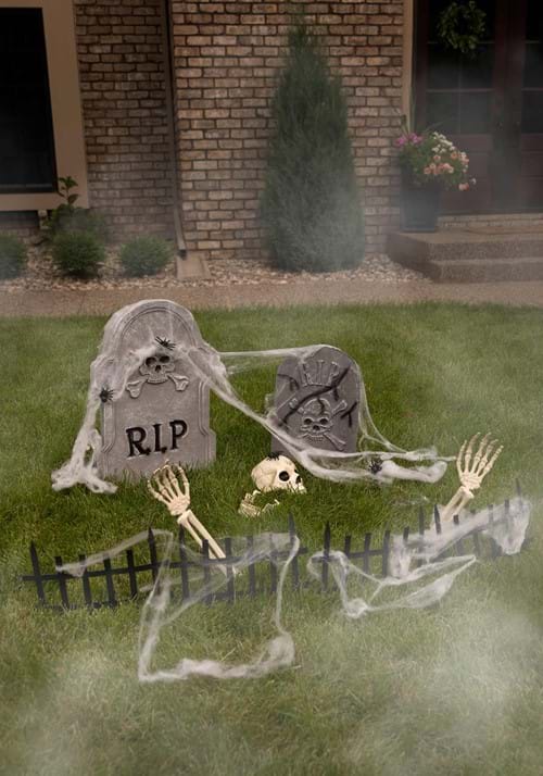 18 Piece Cemetery Prop Kit