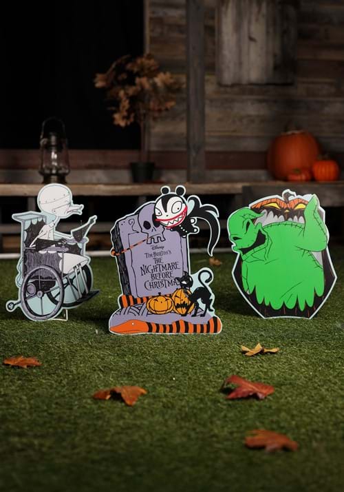15-Inch Oogie Boogie and Dr Finkelstein Decorative Yard Kit