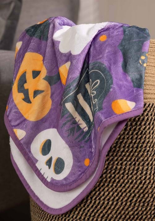 Halloween Mischief Comfy Throw Blanket